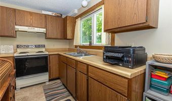102 Ross Gdn NW, Alexandria, MN 56308