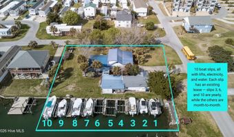 319 Old Causeway Rd, Atlantic Beach, NC 28512