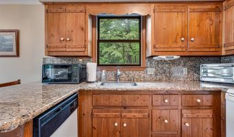 361 Birch Dr, Blakeslee, PA 18610