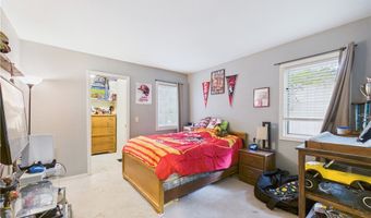 3 Dolphin Ln, Bella Vista, AR 72715