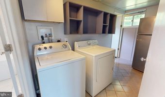 6337 PHYLLIS Ln, Alexandria, VA 22312