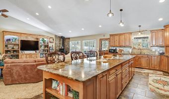 12 Mescalero Cir, Angel Fire, NM 87710