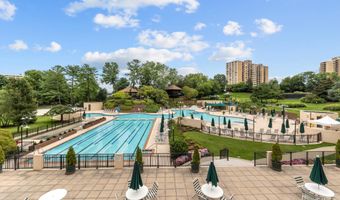 203 YOAKUM Pkwy 1406, Alexandria, VA 22304