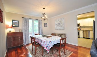 202 Castlewood Dr 202, Bloomfield, CT 06002
