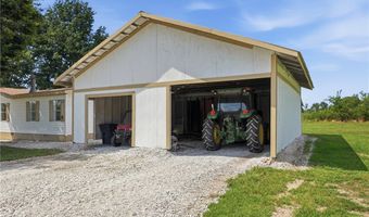 11575 Berry Bates Ln, Bentonville, AR 72712