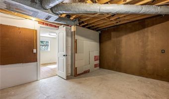 1 Adams Ln, Bella Vista, AR 72715