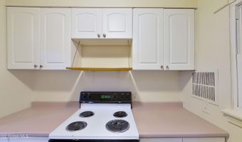 31 Parkwood St Apt 3, Albany, NY 12208