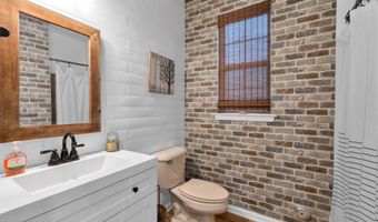 1002 Cunningham Ct, Belleville, NJ 07109