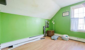 418 River Rd, Lincoln, RI 02865