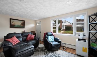 75 Autumn St, Cranston, RI 02910