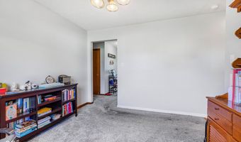 243 Plainview Dr, Avon, IN 46123