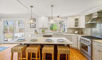 11 Knapton St St, Barrington, RI 02806