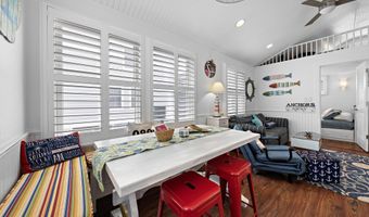 222 7TH St, Beach Haven, NJ 08008