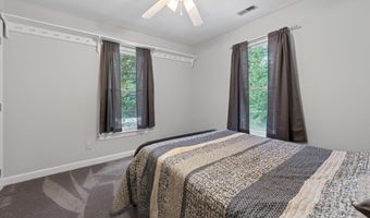 1104 Fallen Oak Dr, Apex, NC 27502