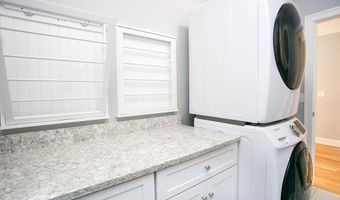 107 Orchard Ave, Middletown, RI 02842