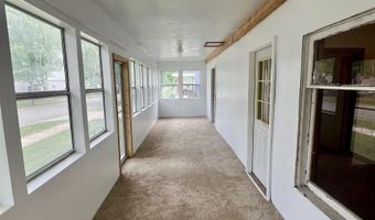 823 Pine Ave, Alma, MI 48801