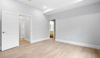 21 Glen Rd 6, Boston, MA 02130