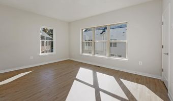 945 SYCAMORE Dr SE, Washington, DC 20032