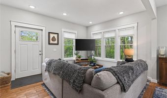313 Rice St, Anoka, MN 55303