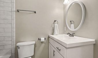 9208 Holly Springs Rd, Apex, NC 27539