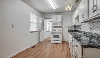 202 W 7th St, Amber, OK 73004