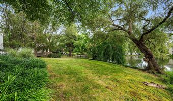 1104 ASHRIDGE Ct, Ambler, PA 19002