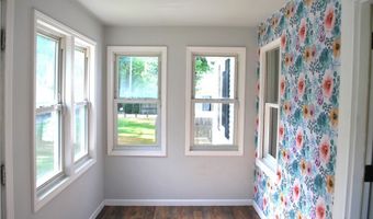 320 Broadway St, Amherst, OH 44001