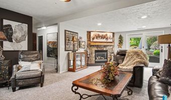 904 S Patrician Ct, Brandon, SD 57055