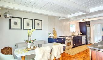 33 W Main Rd, Little Compton, RI 02837