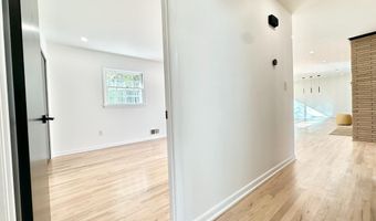 17821 POND Rd, Ashton, MD 20861