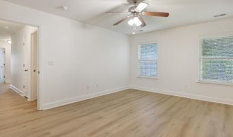 357 TANGLEWOOD Cir, Alabaster, AL 35007