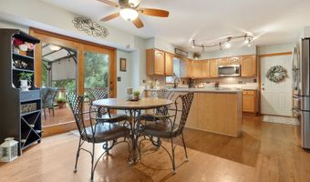 710 Sprucetree Ln, Algonquin, IL 60102