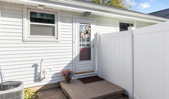 1343 W FRANKLIN St, Appleton, WI 54914
