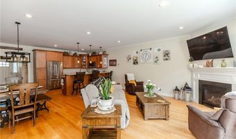 160 Allegra Ln, North Kingstown, RI 02852
