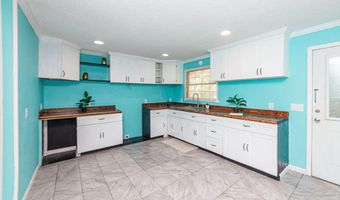 4103 Lake St, Bay St. Louis, MS 39520