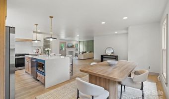 3937 Tamerlane Dr, Charlotte, NC 28205