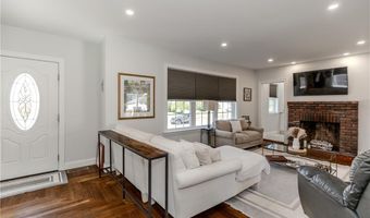 148 Grace St, Cranston, RI 02910