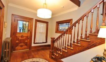 15 McKinley St, Bangor, ME 04401