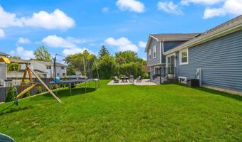 375 Partridge Ct, Algonquin, IL 60102