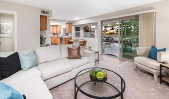 7033 Ivy St, Carlsbad, CA 92011