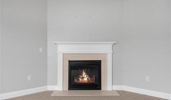 200 Roger Williams Ave 417, East Providence, RI 02916