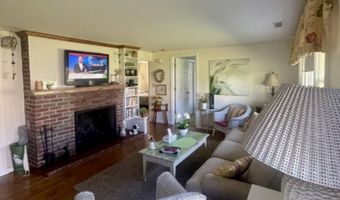 28 Kelsey Rd, Clinton, CT 06413