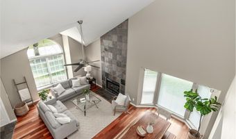 1048 Oak Glen Cir, Ballwin, MO 63021