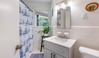 715 Cora Dr, Baton Rouge, LA 70815