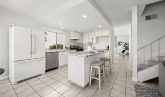 6923 E Shorecrest Dr, Anaheim, CA 92807
