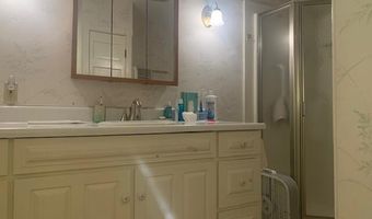 48 13th St, Bangor, ME 04401