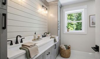 15 Tuscan Ct, Cumberland, RI 02864