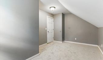 42448 N Lake Ave, Antioch, IL 60002