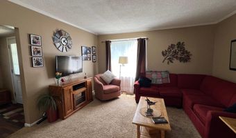 831 N River Ave, Alma, MI 48801