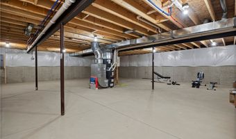 122 Eagle Cir, Amherst, OH 44001